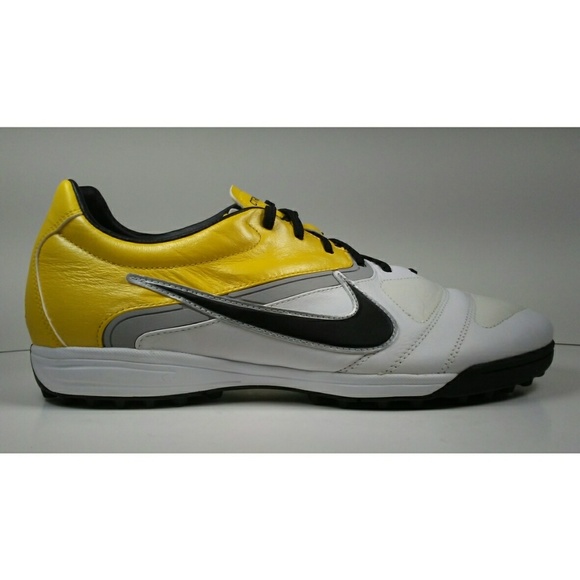 nike ctr360 libretto turf